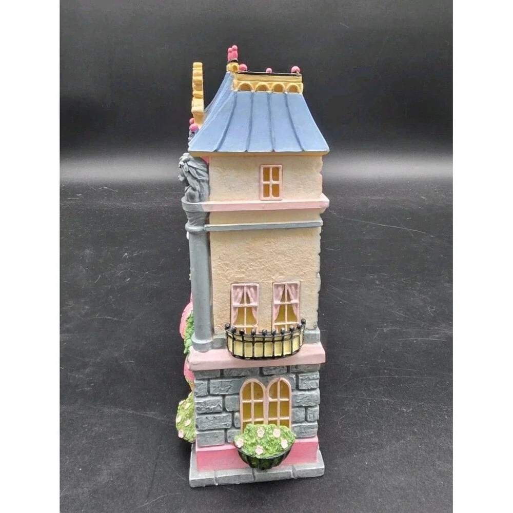Dept 56 Eloise At Home 2001 Storybook Village Lighted House